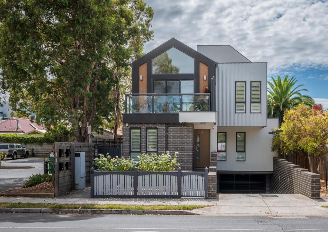 Staycentral - Thornbury Entertainer Townhouse Melbourne