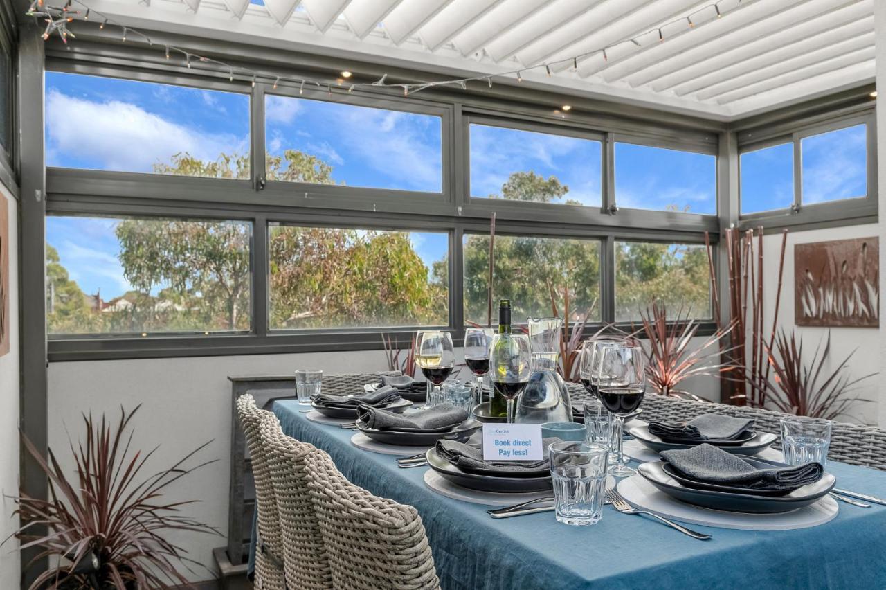 Holiday home Staycentral - Thornbury Entertainer Townhouse Melbourne