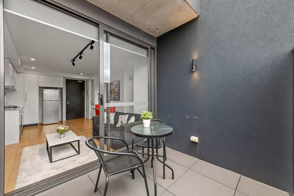 Apartment Windsor 2 Bd With Parking On Site Melbourne