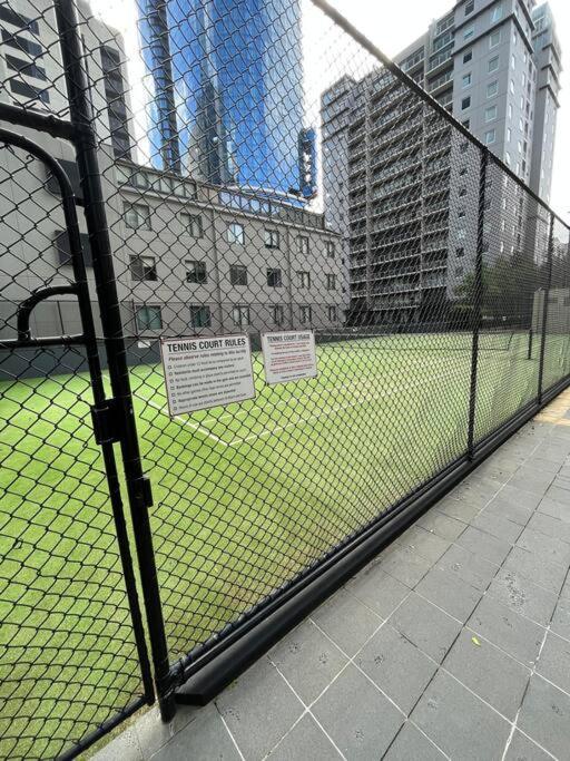 Beautiful 2 Brs In Cbd With Free Parking Apartment Melbourne
