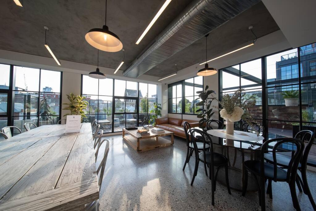 Stylish 1 Bedroom In Collingwood Apartment Melbourne