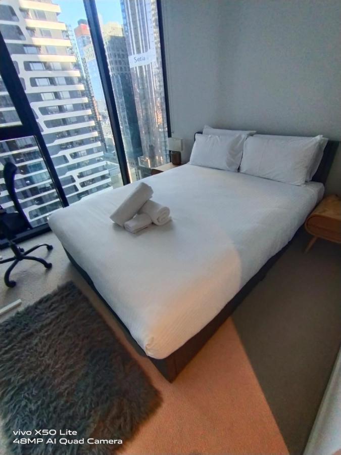 Contemporary Abode With Ultra Convenience Apartment *