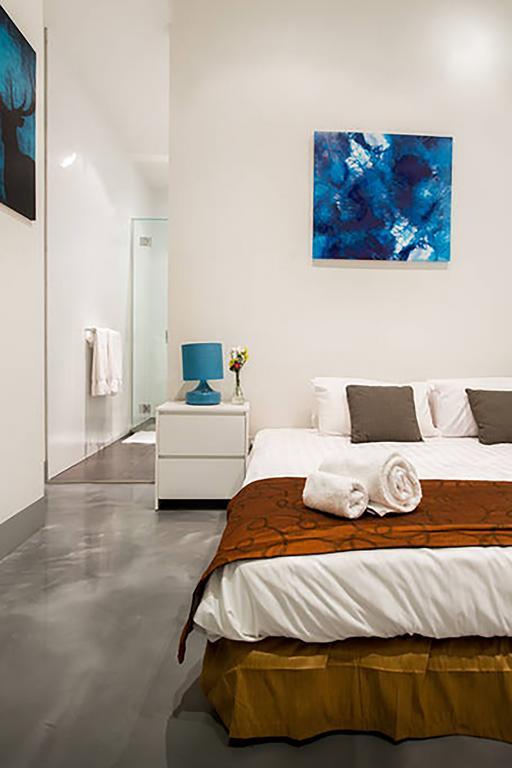 Anchor On Collins Urban Loft 4*