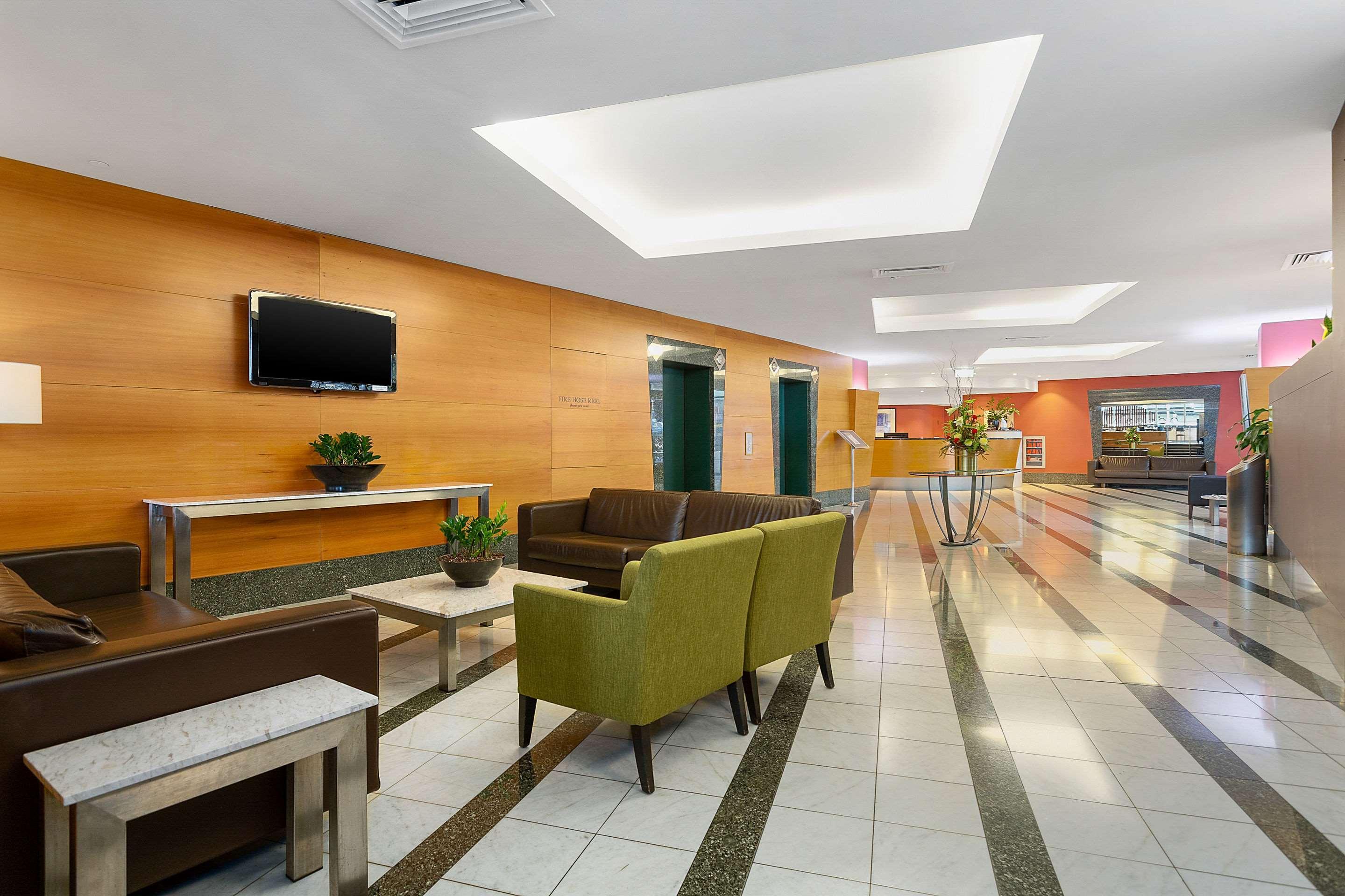 Clarion Gateway Hotel