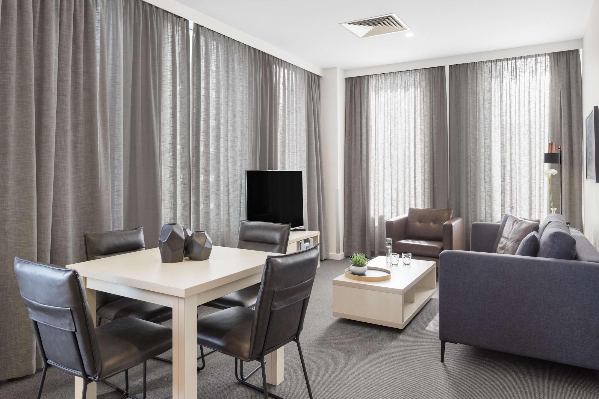 Aparthotel Oaks On Market 4*