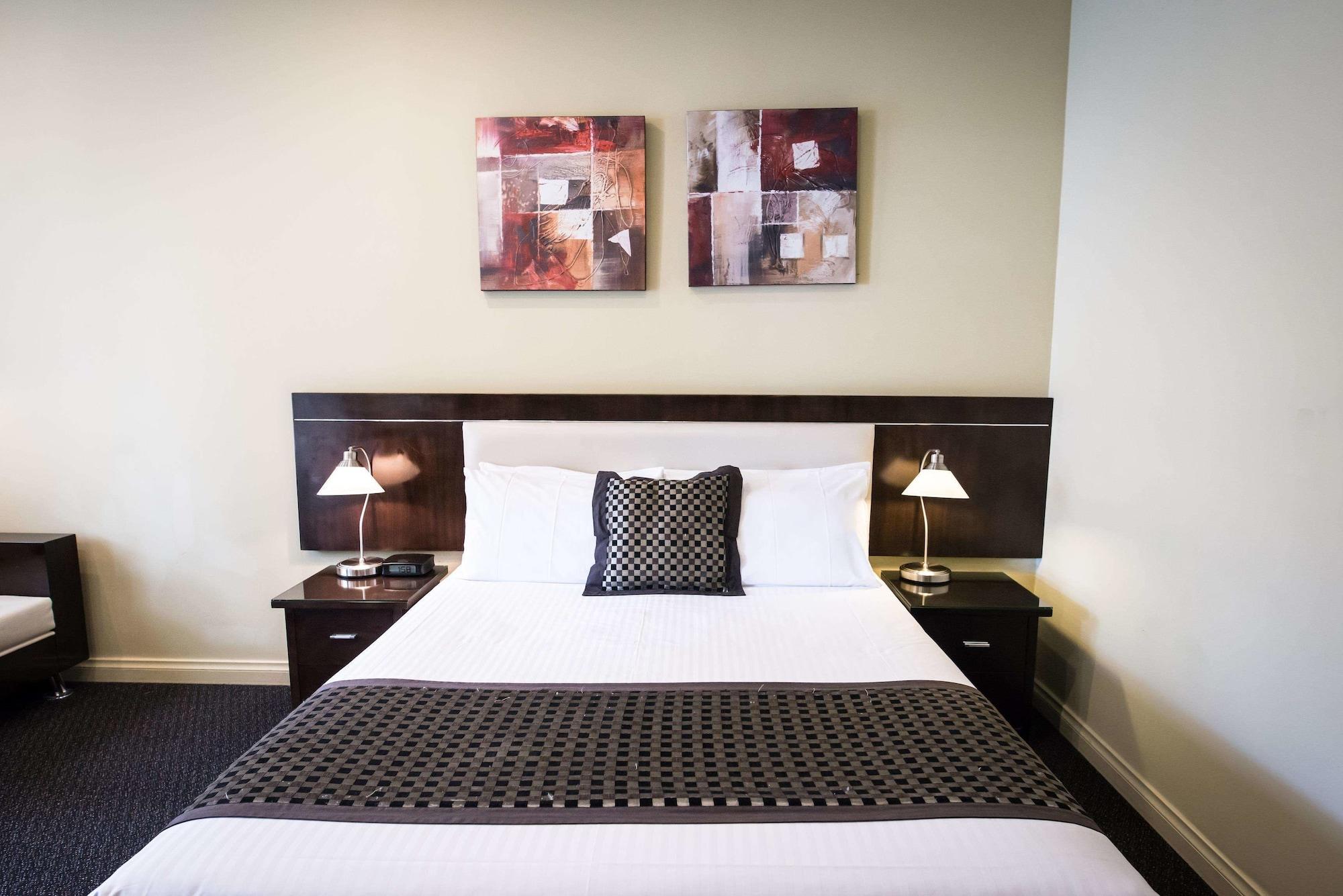 Western Airport 4*