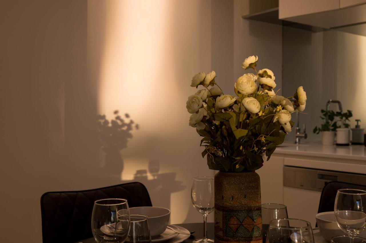 Apartment 1 Brm, Southbank, King Bed, Lvl 37 *