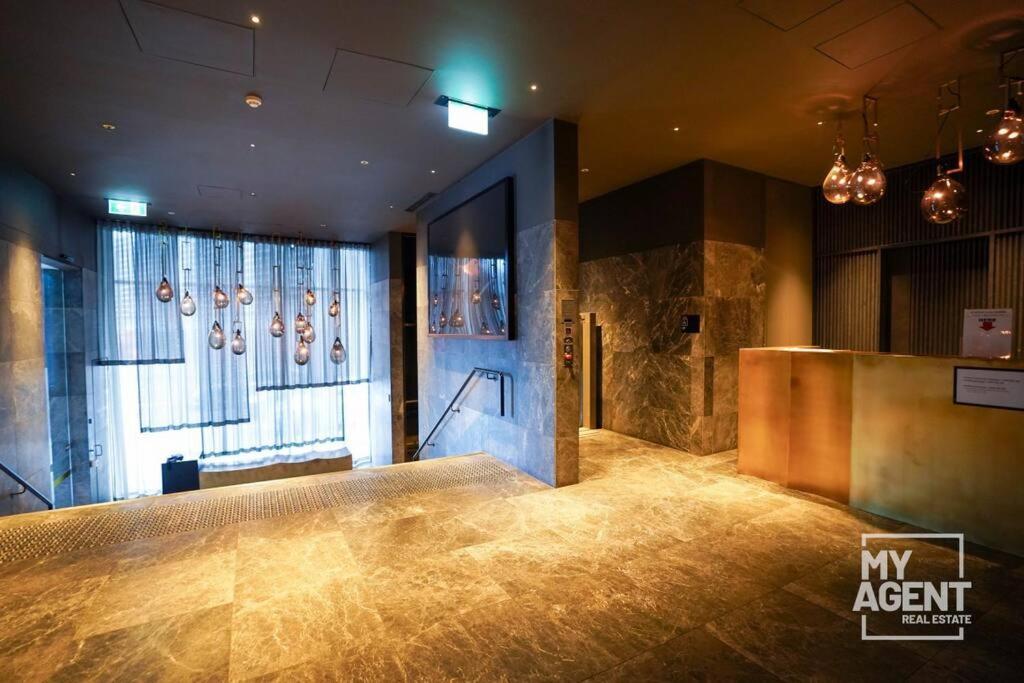 Discover Charm On Clarendon Holiday home Melbourne