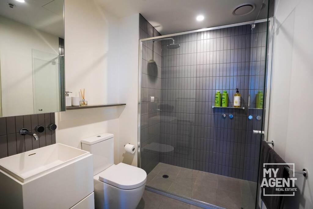 Discover Charm On Clarendon Melbourne