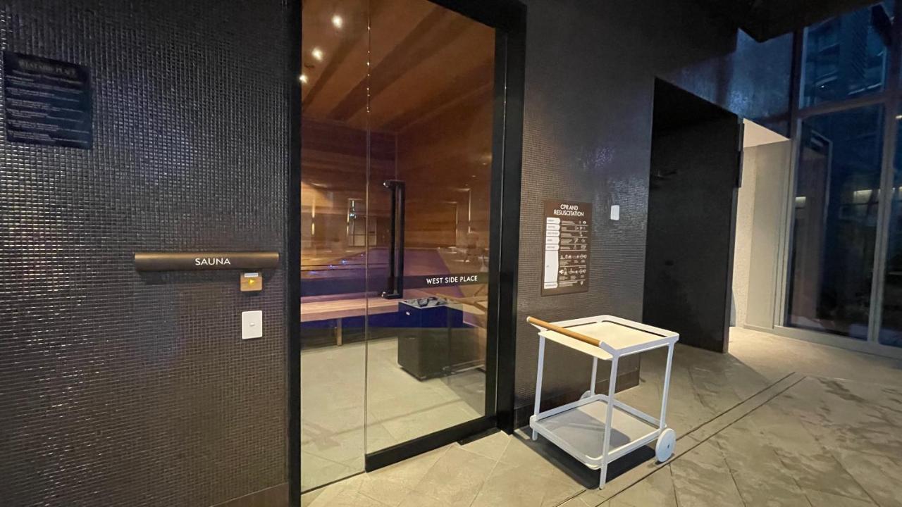 Apartment West Side Place By Goodlive Melbourne