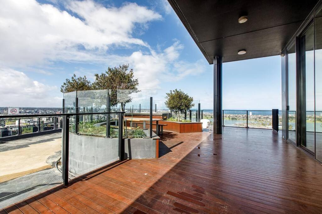 Apartment Premium Park Grand Prix By Ready Set Host Melbourne