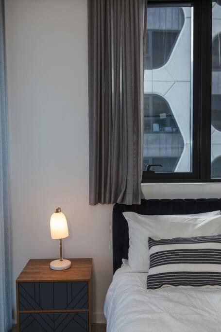 Premium Park Grand Prix By Ready Set Host Apartment *