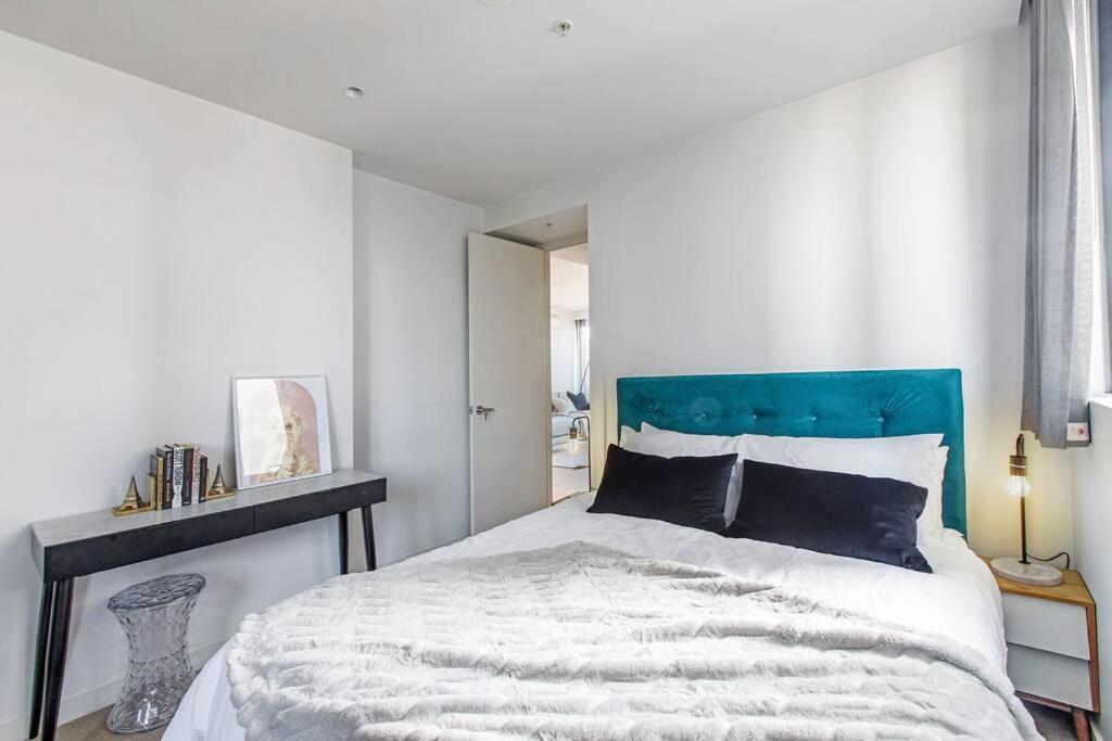 Premium Park Grand Prix By Ready Set Host Apartment *
