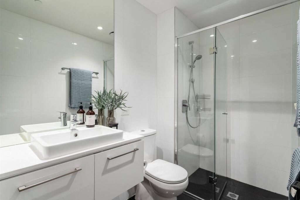 Comfort And Charm On Little Lonsdale