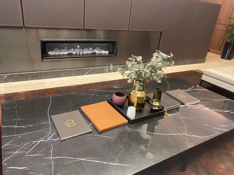 So Unique! Collins Street Vibe 2b2b Apartment *