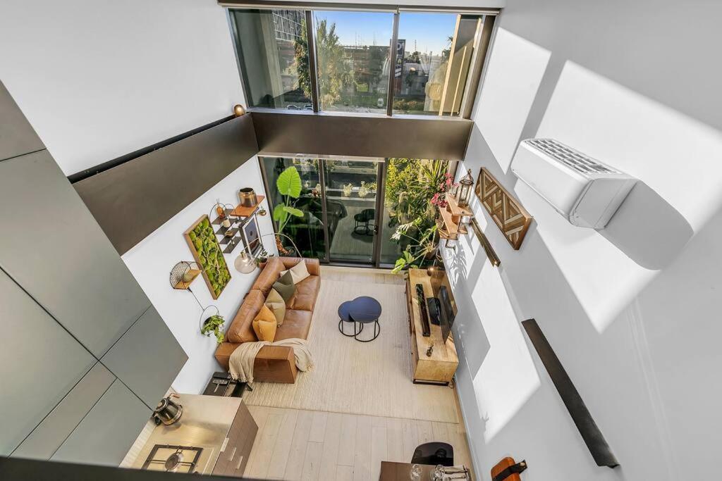 Apartment Sol Docklands - Unique 3 Bedroom Loft, Infinity Pool, Gym, Free Parking And Free Trams Melbourne