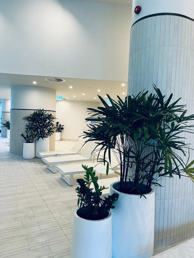 Luxury Indoor Pool, Jacuzzi, Sauna And Steam * Melbourne