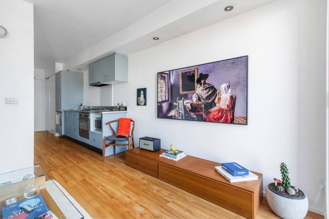 'melbourne Chic On Russell' Cosy Living Melbourne