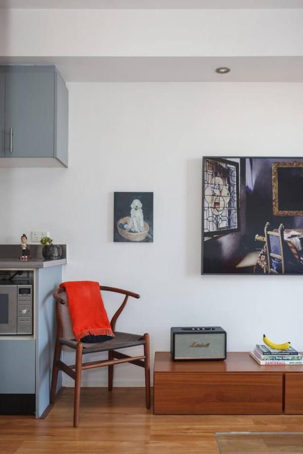 'melbourne Chic On Russell' Cosy Living *