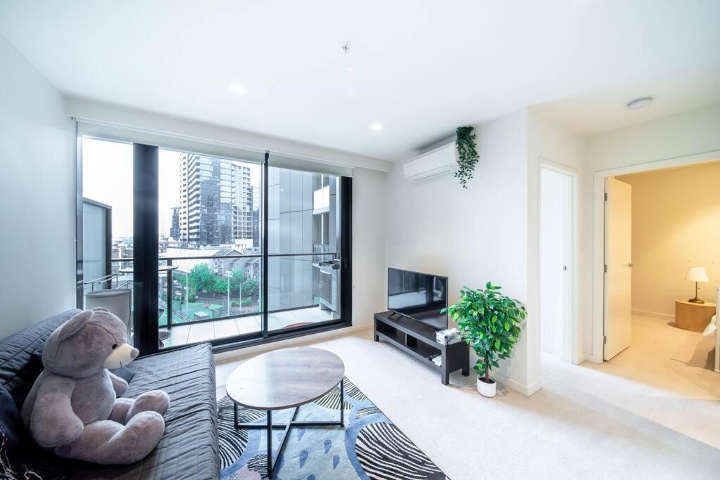 Wonderful 2-bedroom Unit With Pool *