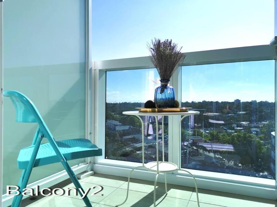 Two Bedroom In North * Melbourne