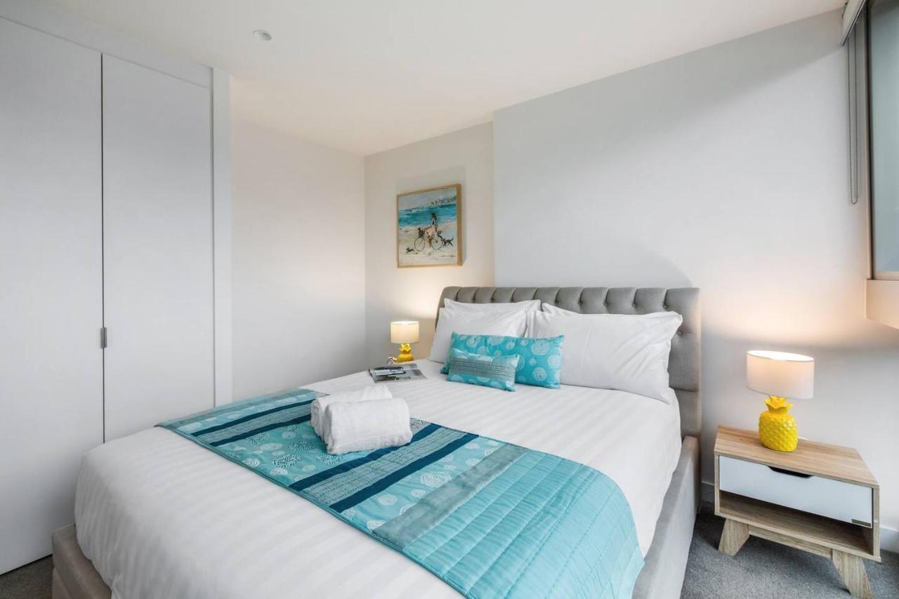 'rose Lane Retreat' Discover Charm *