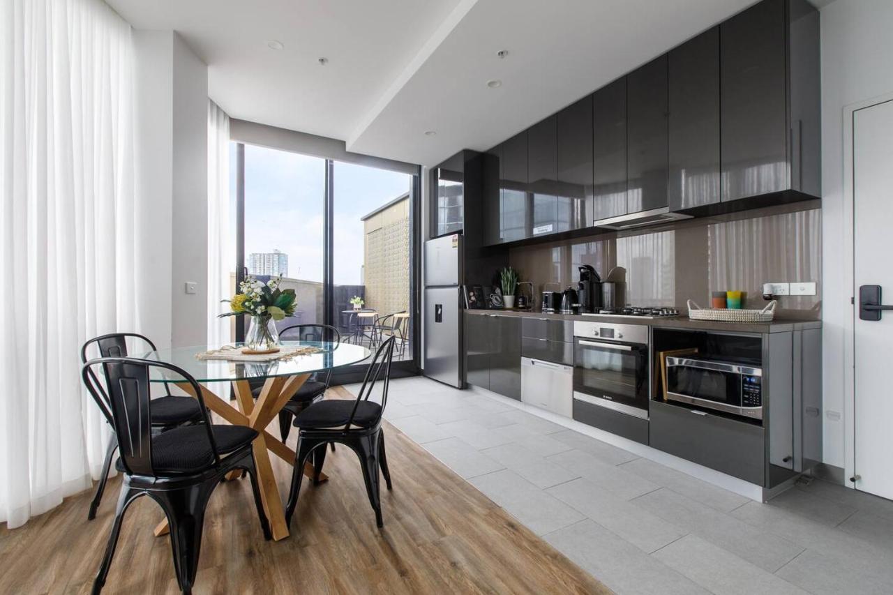 'the Summit' Chic Sky-high Serenity Near The Cbd Apartment Melbourne