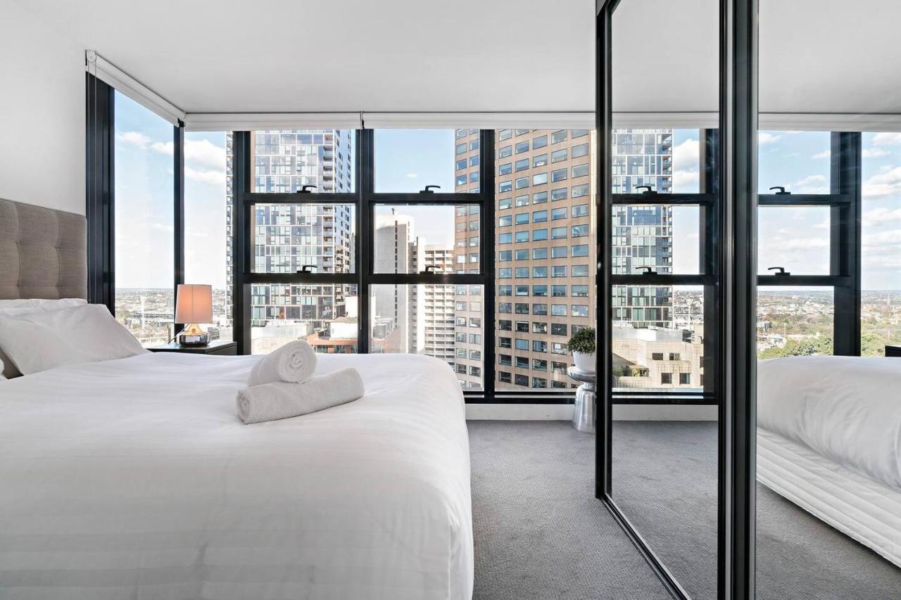 Sky High Living On Little Collins Apartment *