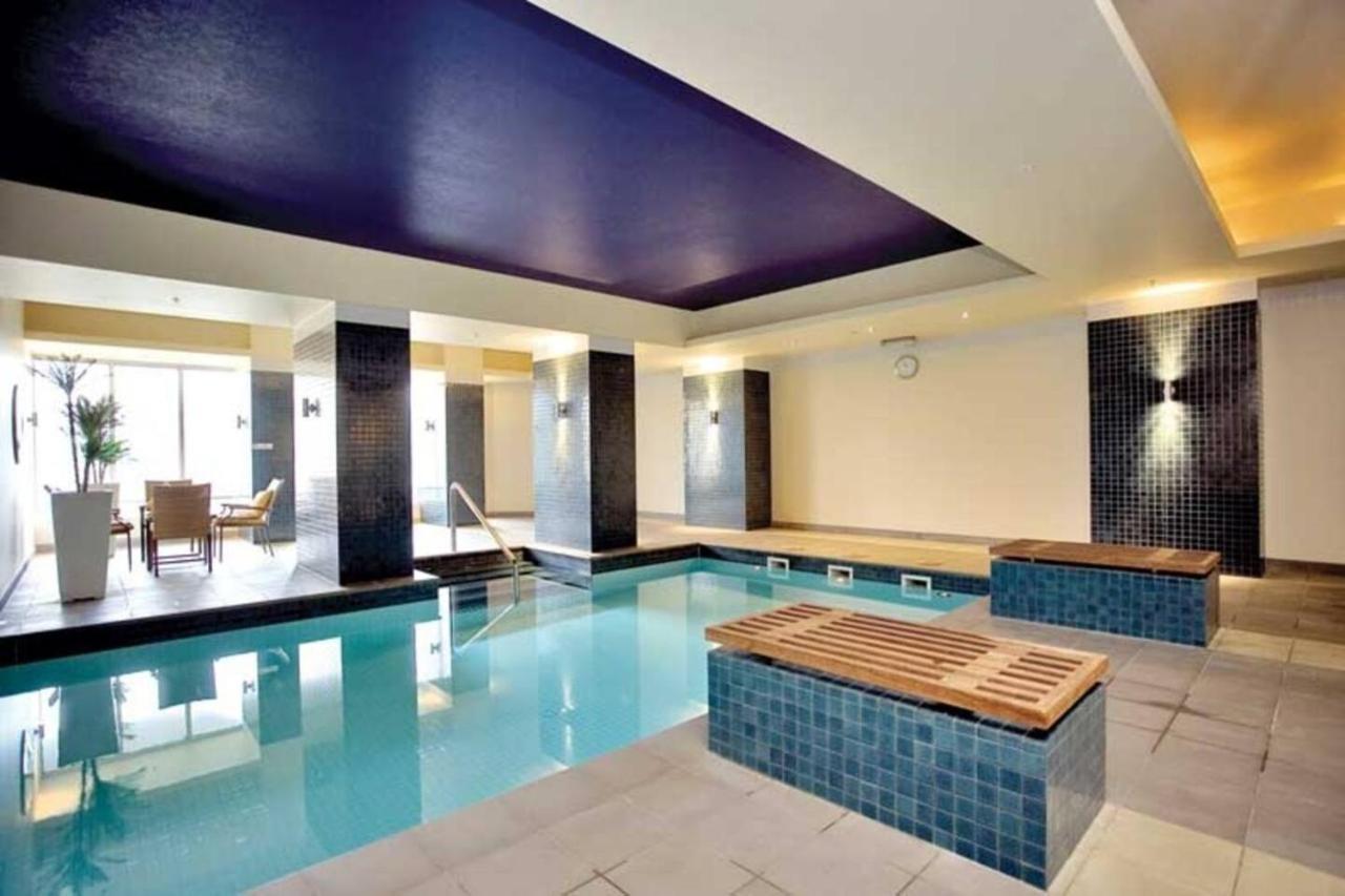 Sky High Southbank Lookout With Pool And Parking Apartment Melbourne