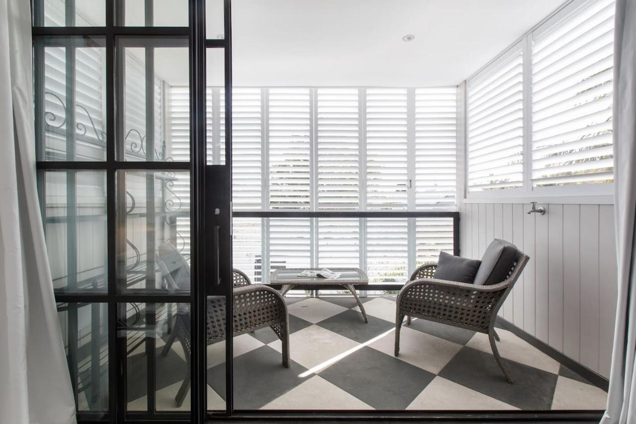'orangerie' A Stunning Shoe Factory Conversion Apartment Melbourne