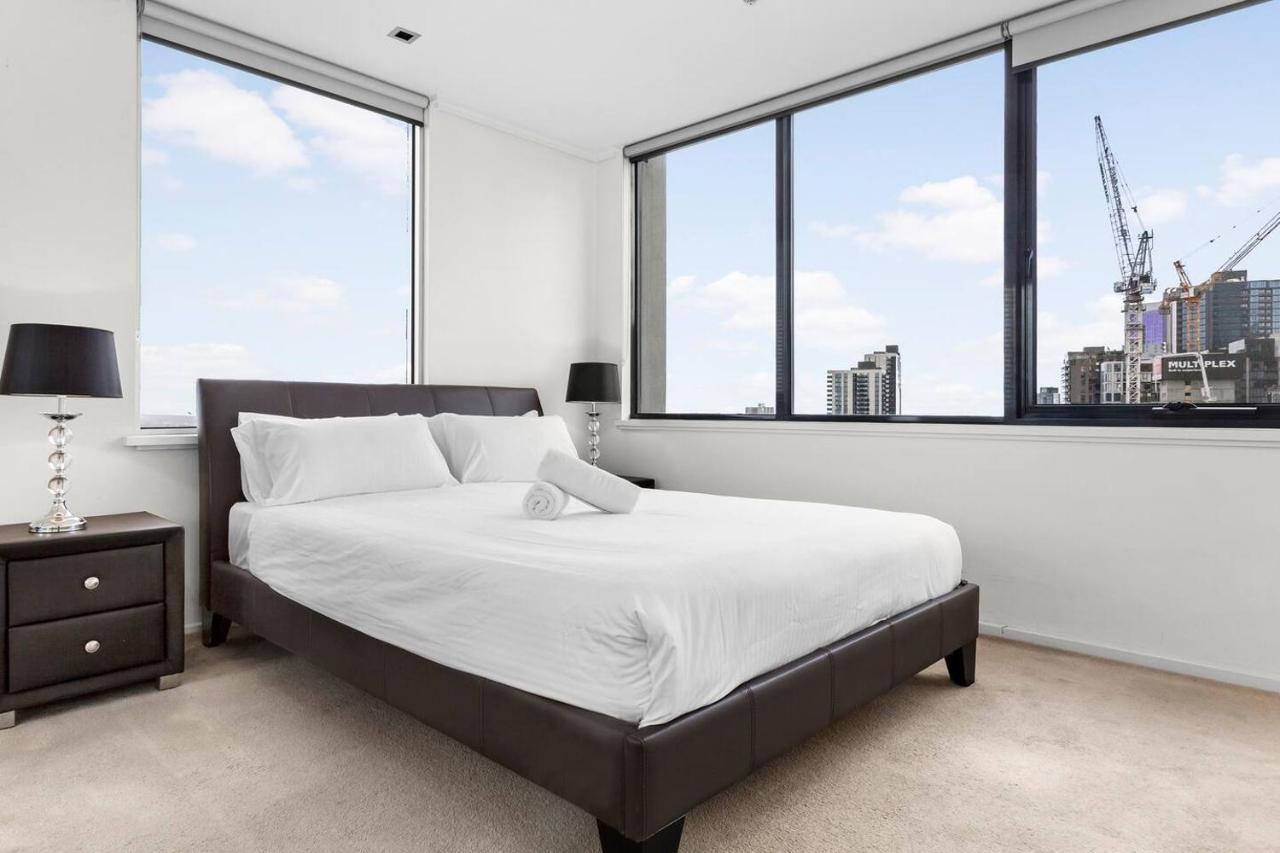 Apartment Sky High Southbank Lookout With Pool And Parking