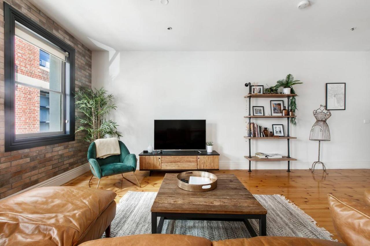 Heritage Charm In Melbourne's Heart With Rooftop