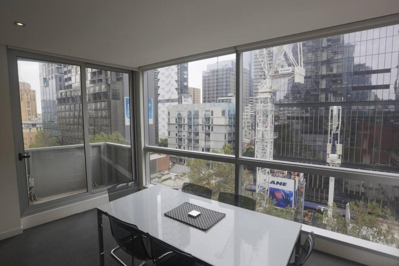 'bells Lane' Experience Cbd Living Apartment