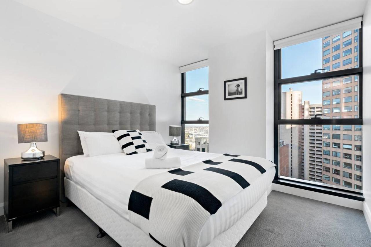 Sky High Living On Little Collins Apartment