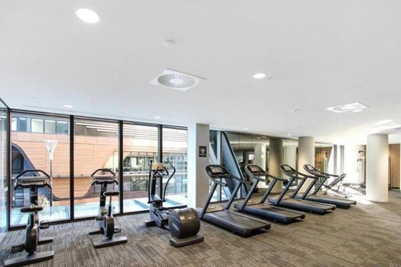 Resort-style Docklands Riverview With Parking * Melbourne