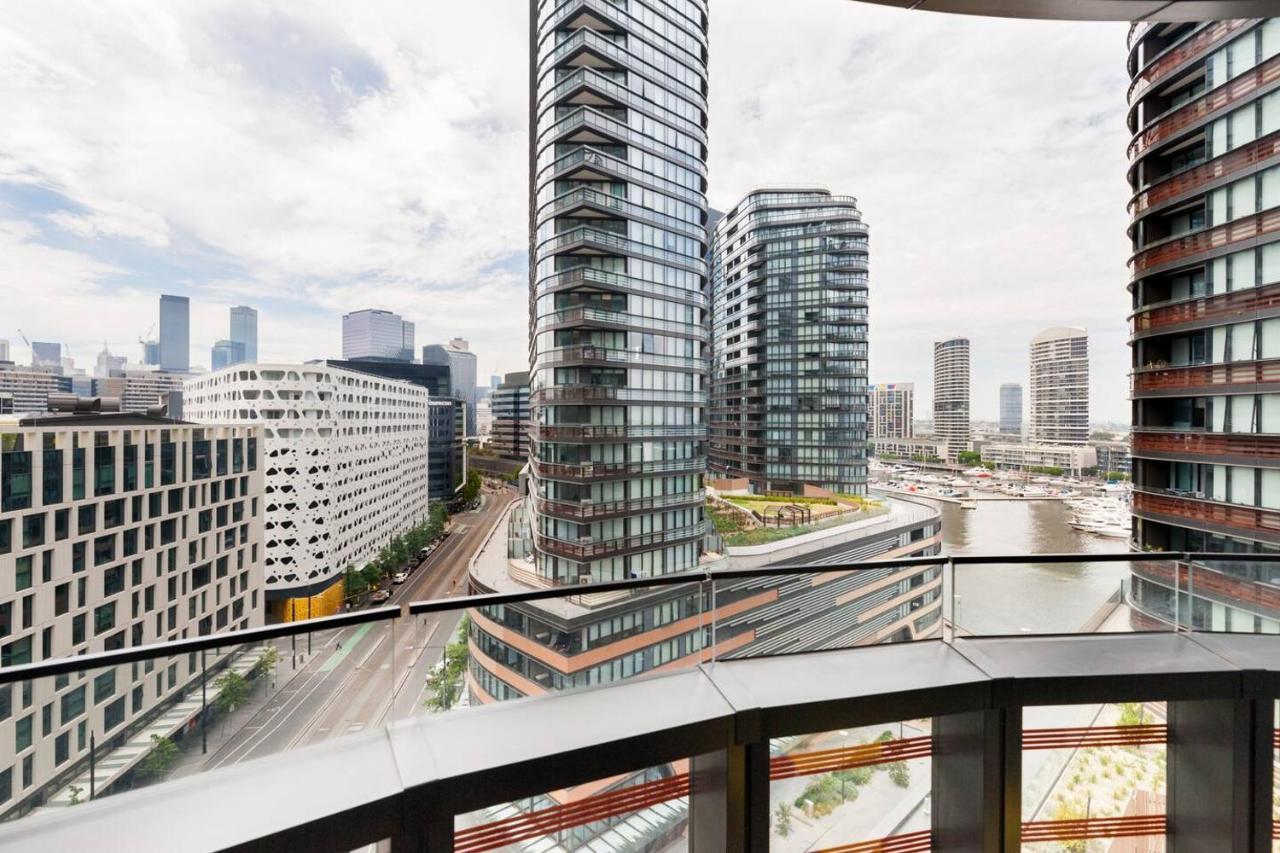 Modern Magic On Yarra River With Amenities Apartment *