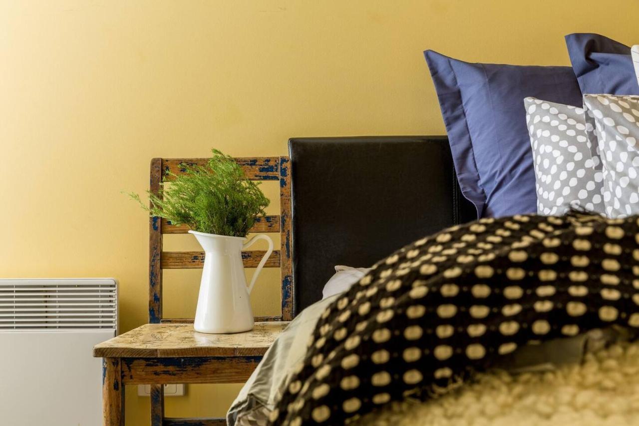 'fitzroy Max' Easygoing Urban Pad Off Brunswick St Apartment *