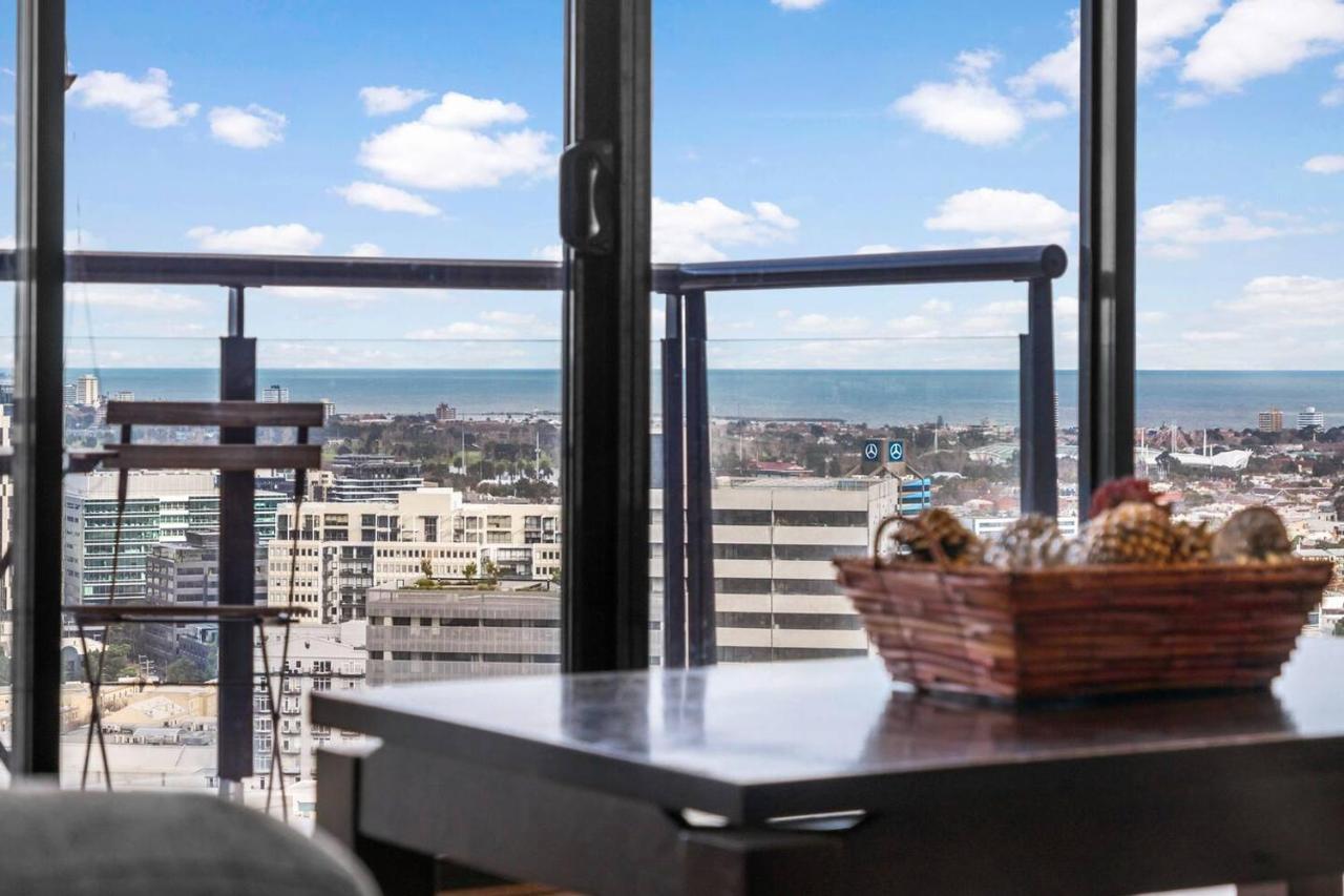 Sky High Southbank Lookout With Pool And Parking Apartment
