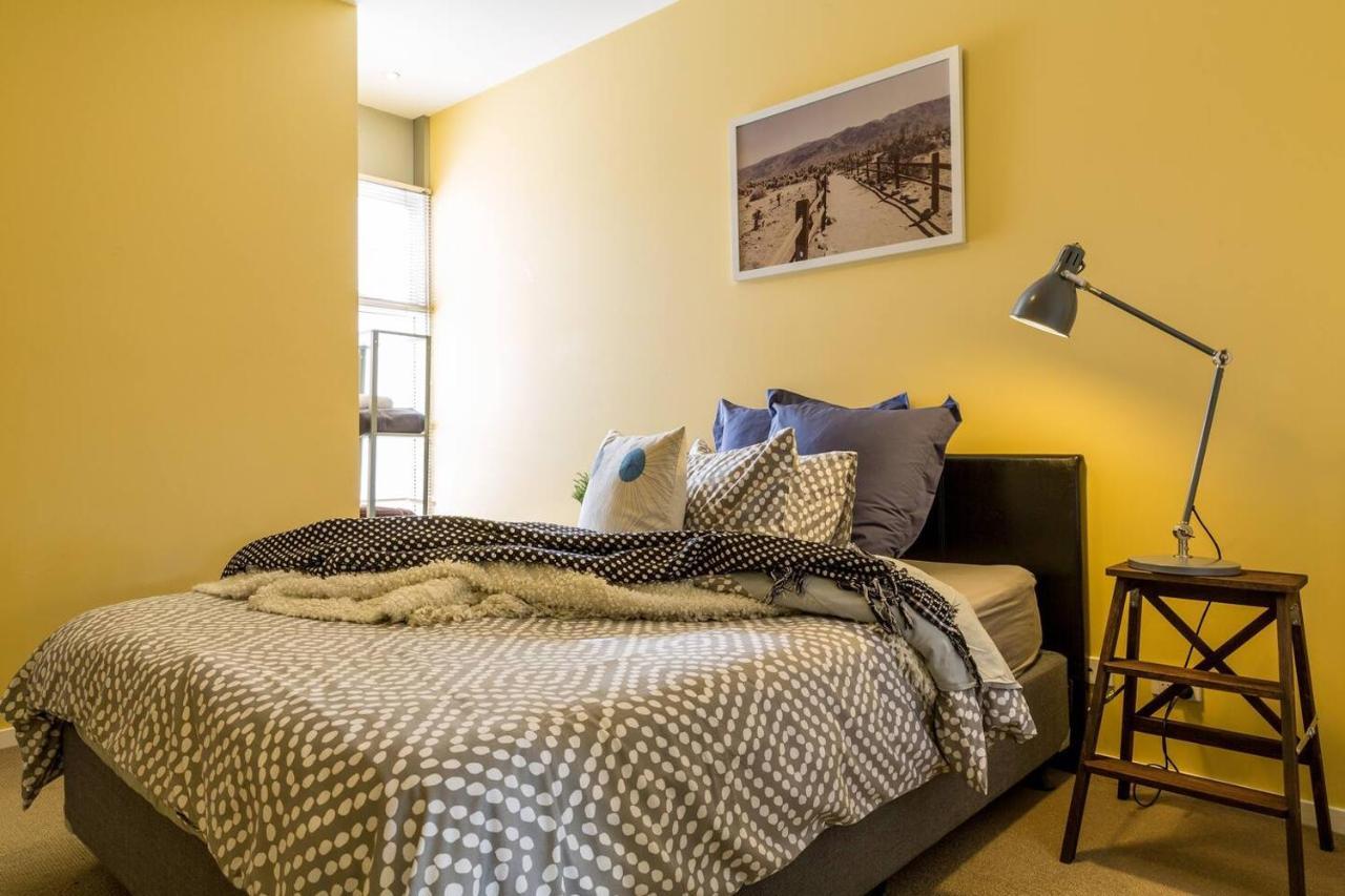 'fitzroy Max' Easygoing Urban Pad Off Brunswick St * Melbourne