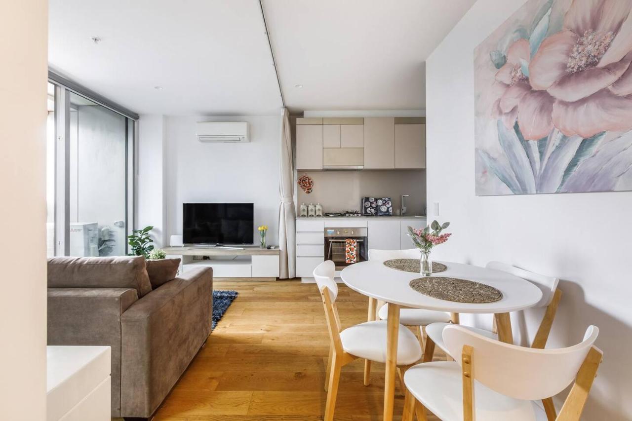 'rose Lane Retreat' Discover Charm
