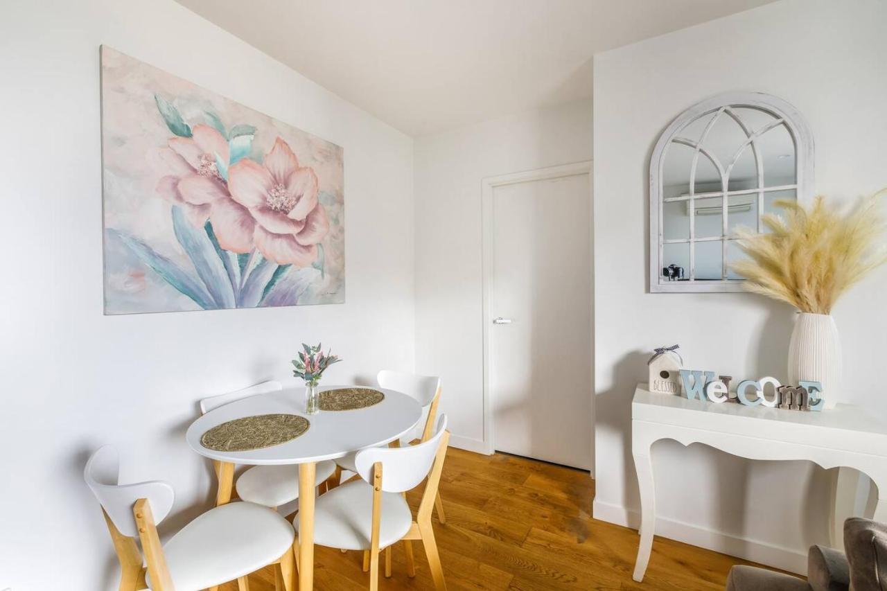 Apartment 'rose Lane Retreat' Discover Charm Melbourne
