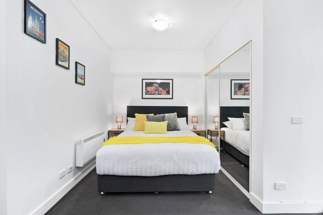 'studio Elizabeth' A Balcony Retreat Apartment Melbourne