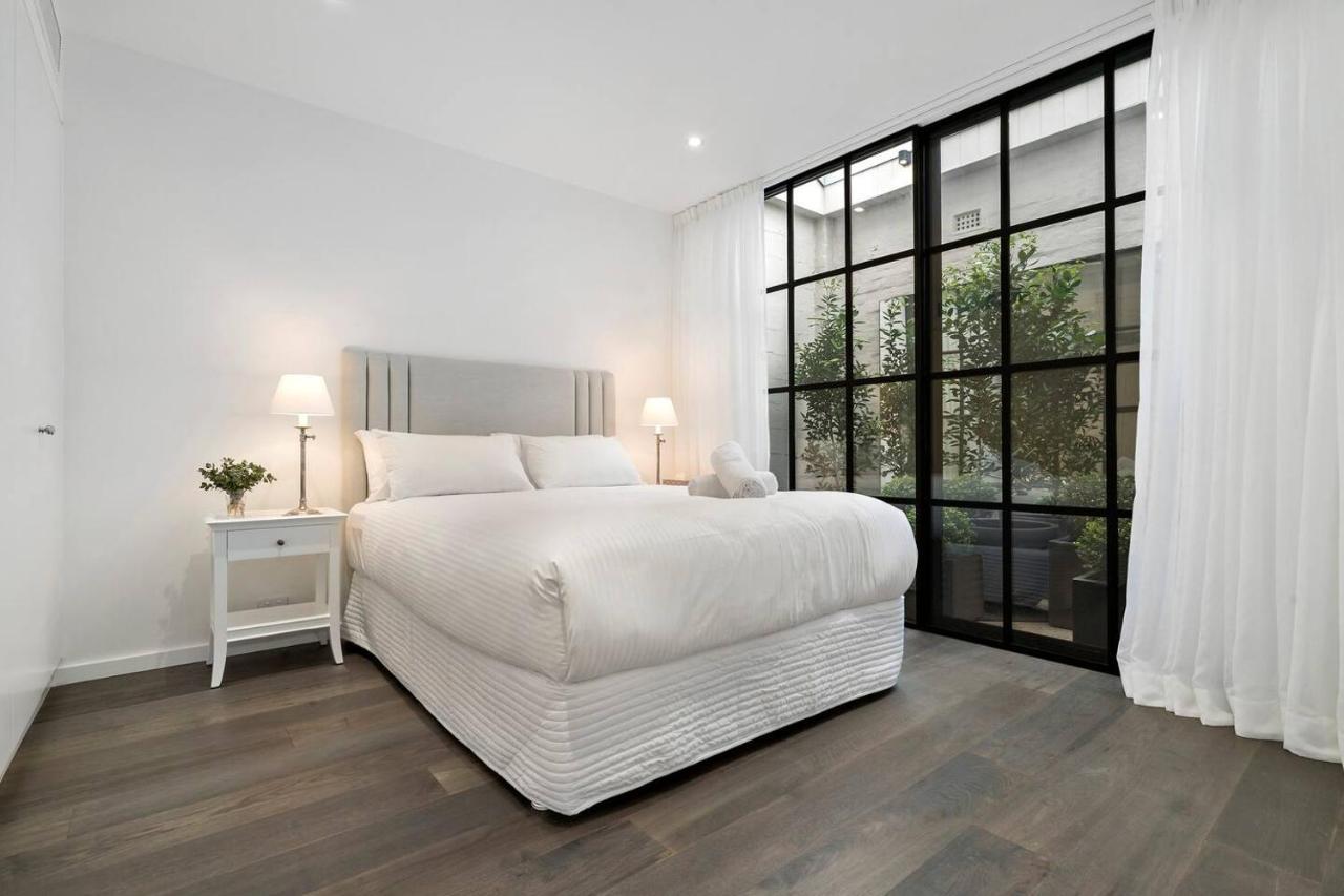 'orangerie' A Stunning Shoe Factory Conversion *