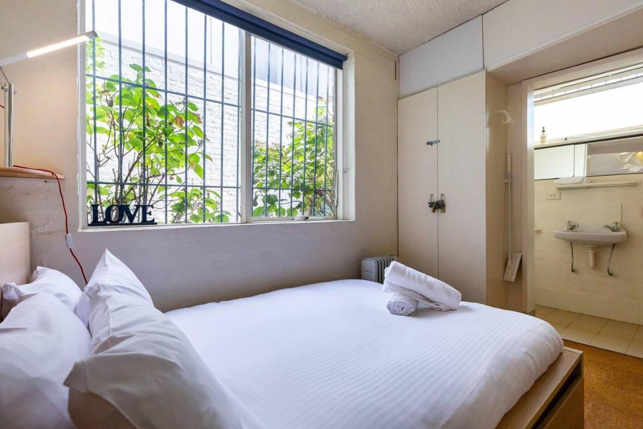 The Reid - Simple Artsy By Rose St Markets Apartment *