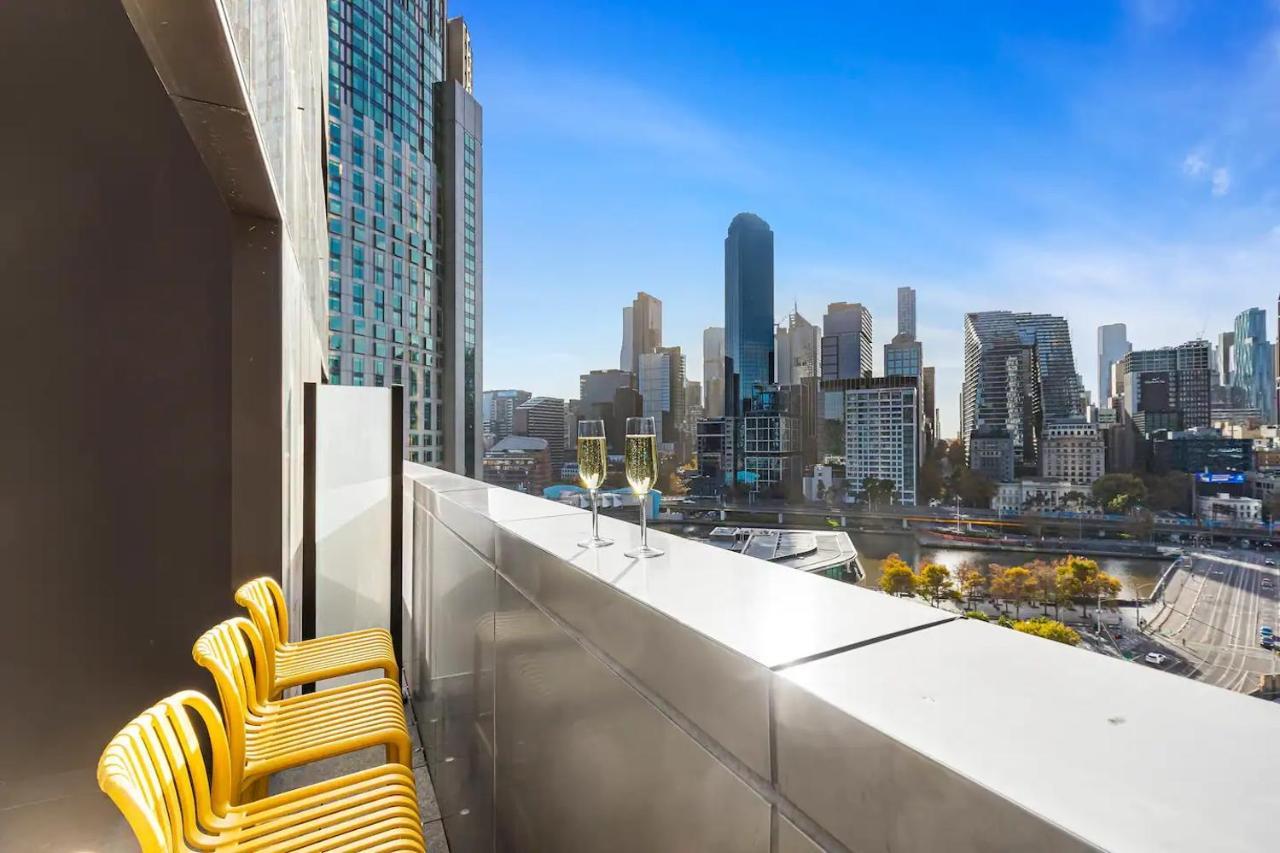 By Ready Set Apartment Melbourne