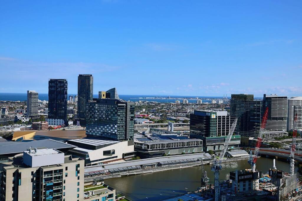 Apartment Glamorous 2br With Ocean & River Views & Free Parking Melbourne