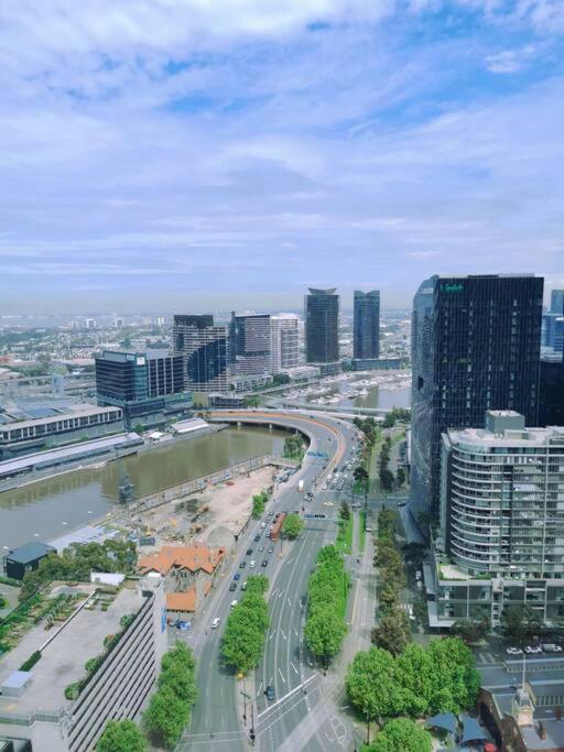 Glamorous 2br With Ocean & River Views & Free Parking *