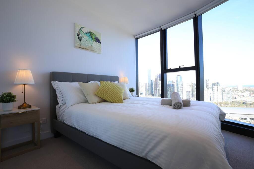 Glamorous 2br With Ocean & River Views & Free Parking * Melbourne
