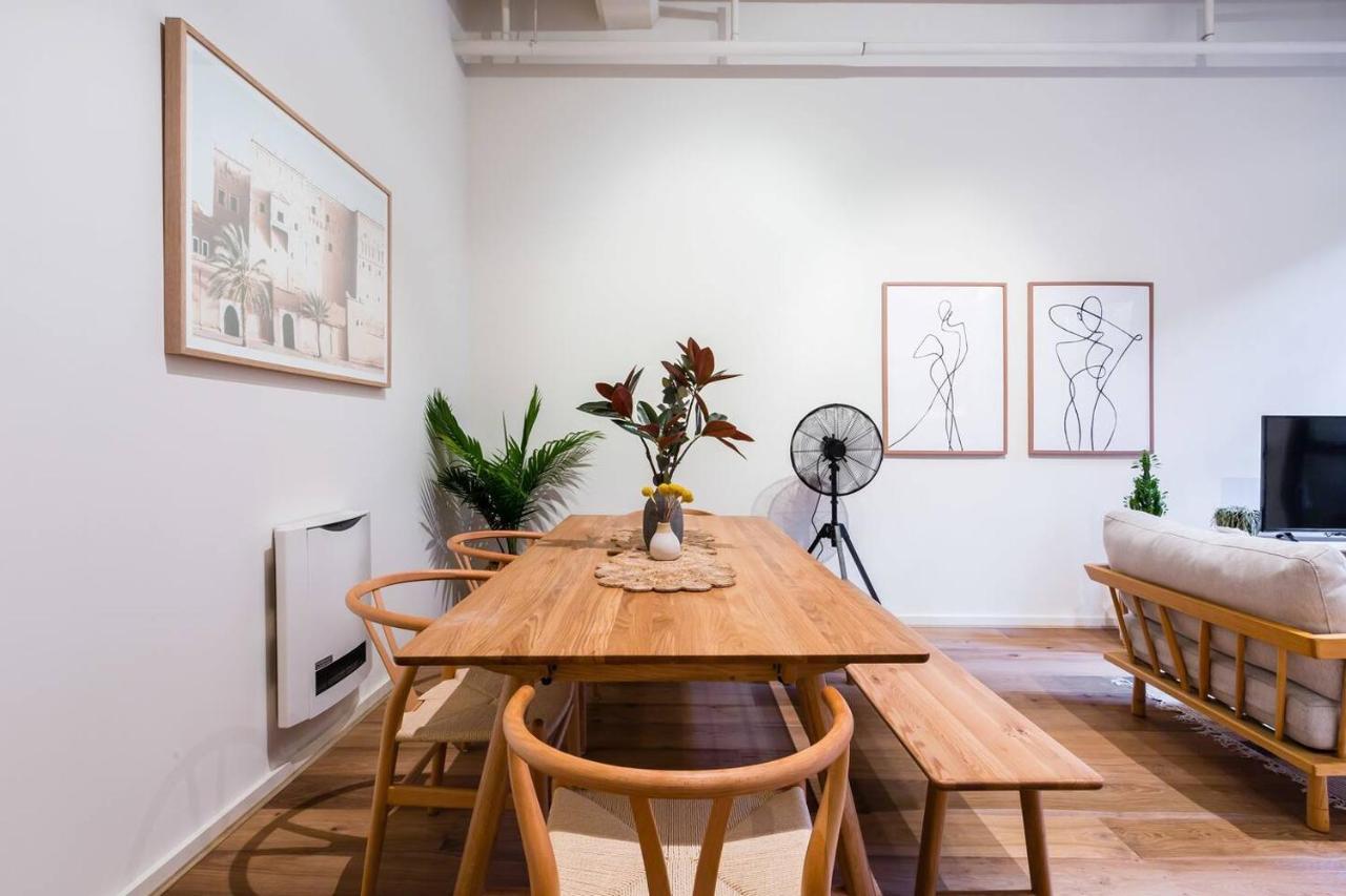 'the Chocolate Factory' Trendy Converted Warehouse Apartment *