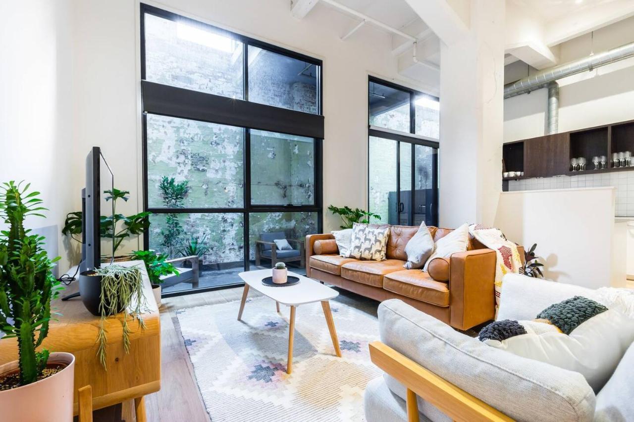 'the Chocolate Factory' Trendy Converted Warehouse * Melbourne